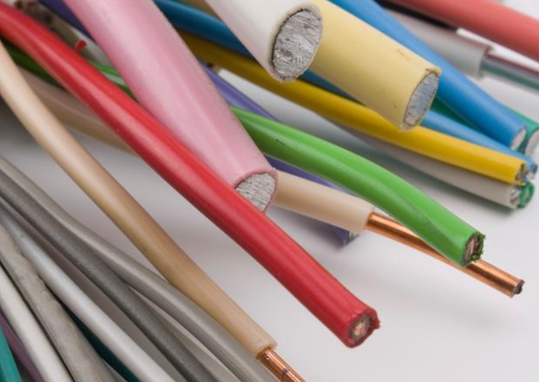 電線電纜在運(yùn)行的過(guò)程中電阻的存在會(huì)發(fā)熱.jpg 電線電纜在運(yùn)行的過(guò)程中電阻的存在會(huì)發(fā)熱.jpg